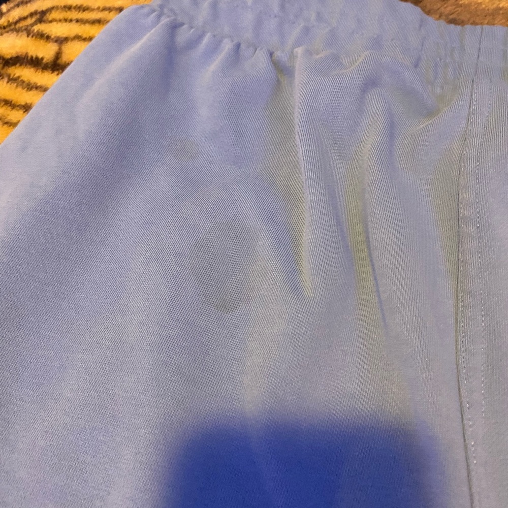 Fabletics shorts - Picture 4 of 5